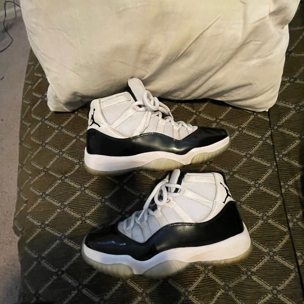 Concord 11 size 9